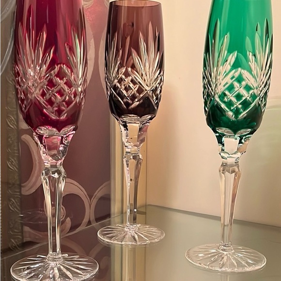Elegant Crystal Wine Glass Set - Red, Brown, Green
